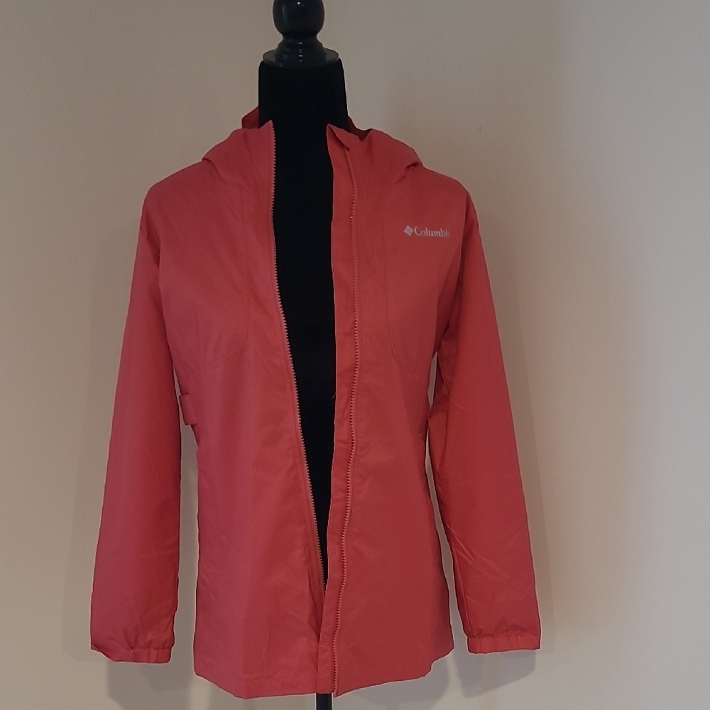 Columbia Pink Ski Jacket with Hood and Lightweight Design